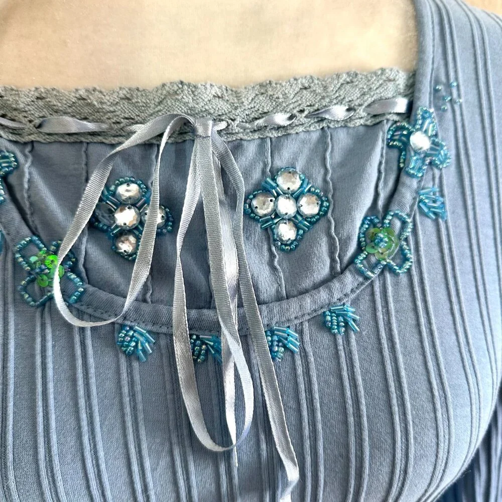 Adriane Dilafield Vtg Y2K Blue Beaded Bow Long-sleeved Top